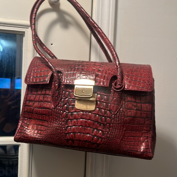 Preston York Croc Embossed HANDBAGS - Picture 5 of 8